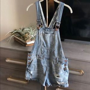 Forever 21 distresses overall shorts